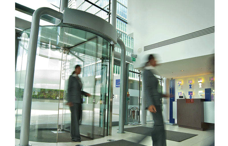 airtecnics-air-curtains-cortina-aire-rotowind-puertas-giratorias-revolving-doors-11