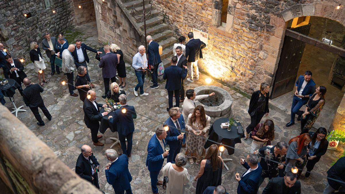Airtècnics distributors, partners and team gathered for the anniversary