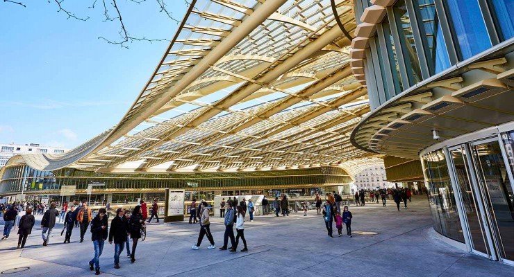 Forum-des-Halles-in-Paris.jpg