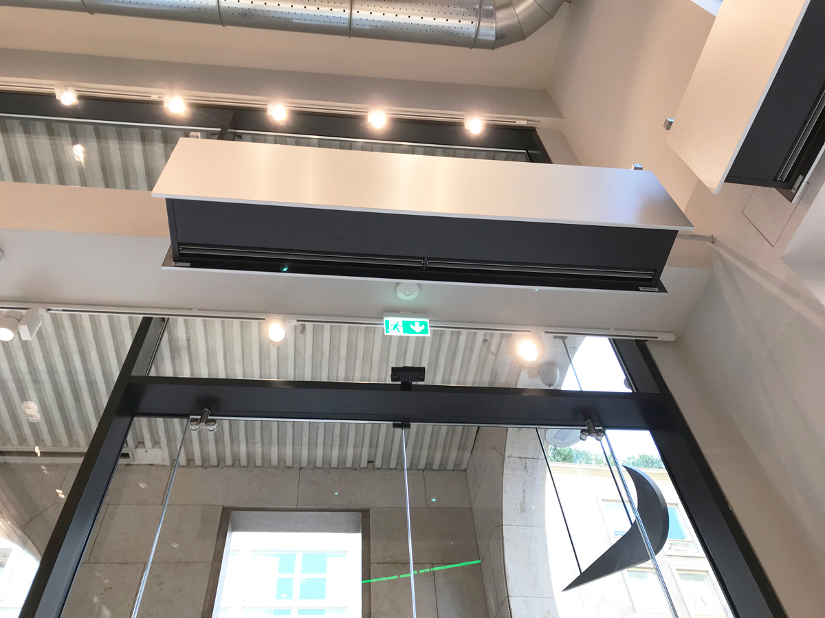 Cortina de aire ZEN BB Nike Milano flagship store