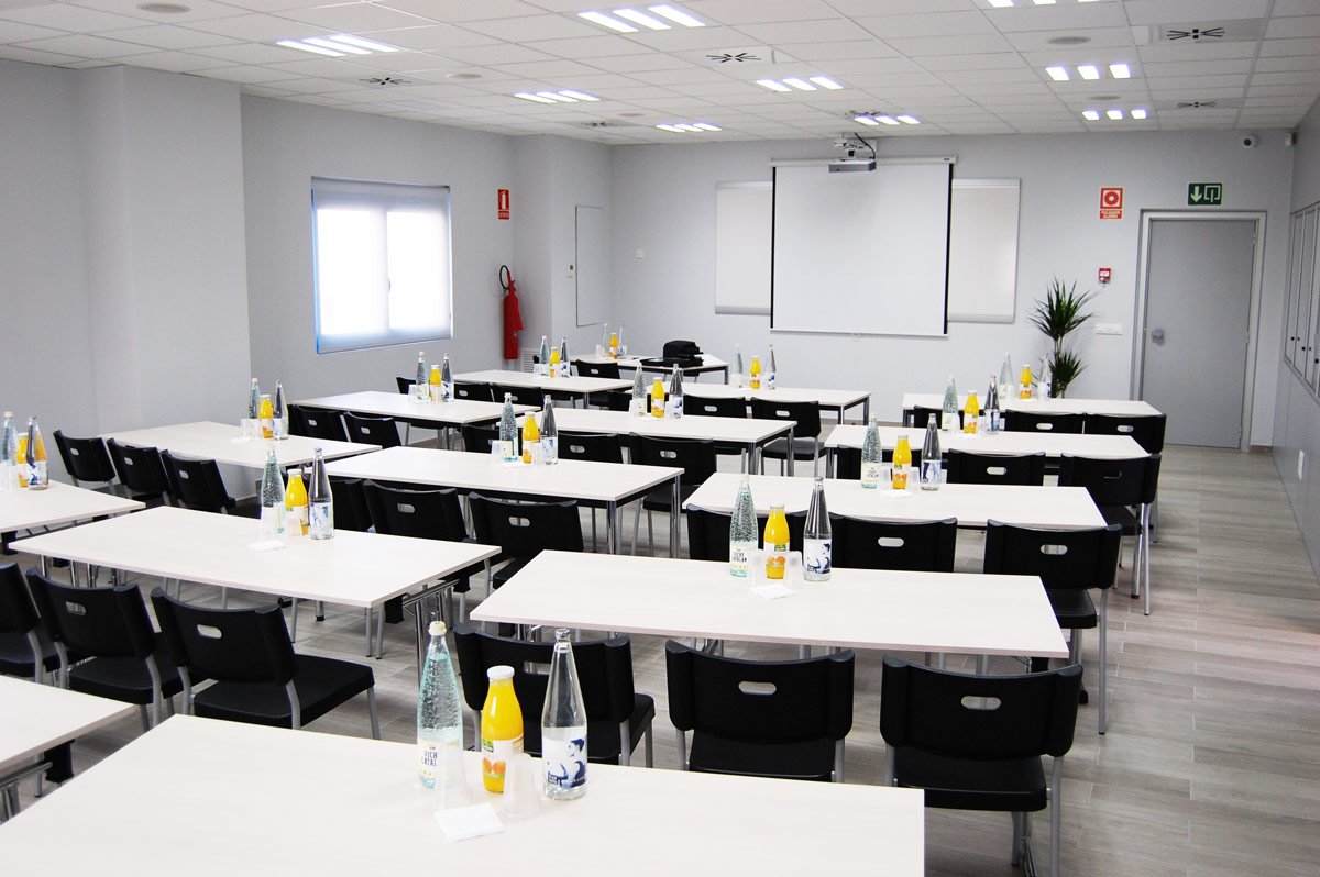 Sala polivalente para eventos, formaciones, presentaciones y conferencias de cortinas de aire y ventilación Airtecnics