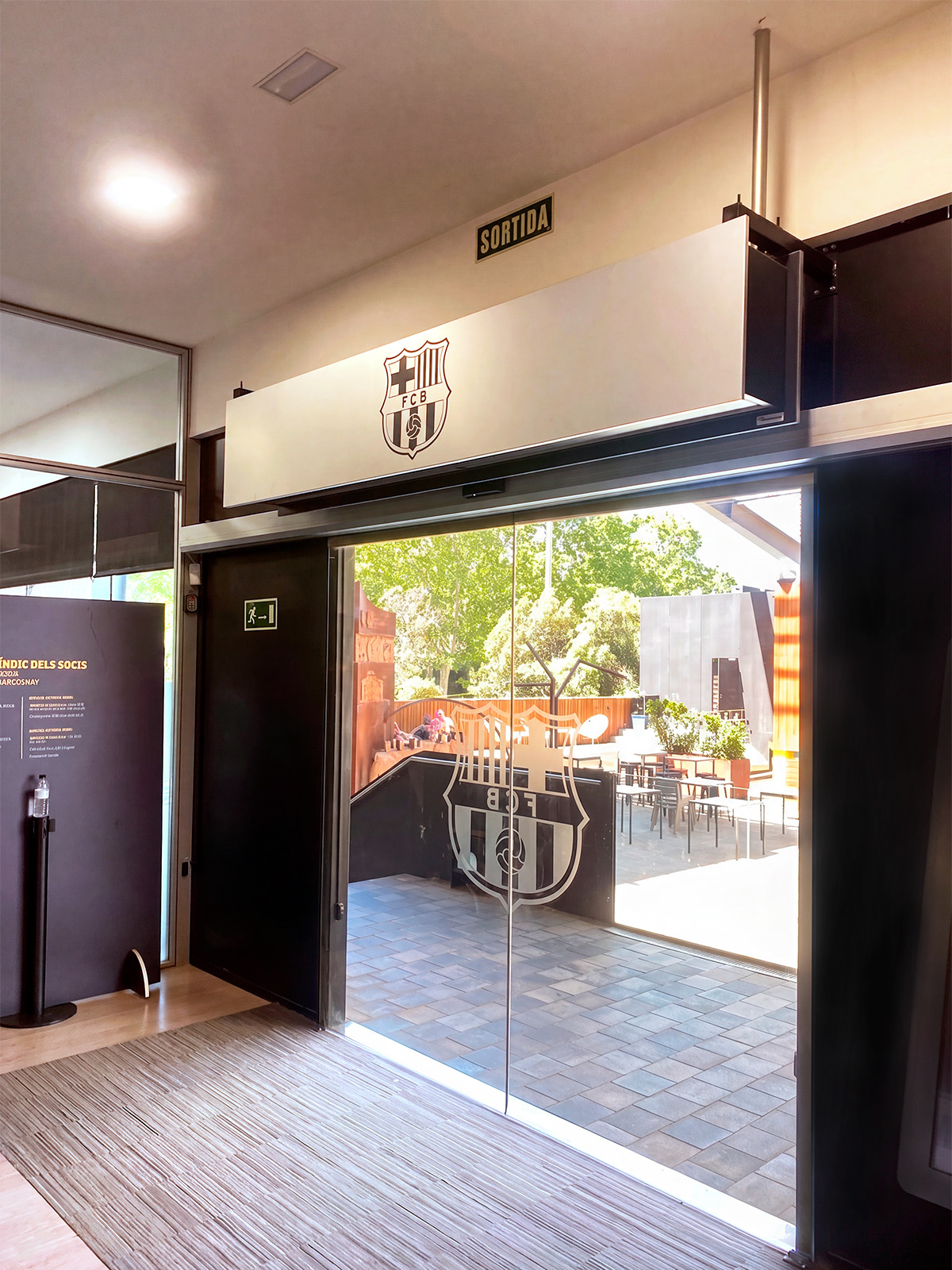 Cortina de aire Zen personalizada para el FC Barcelona Cortina de aire Zen personalizada para el FC Barcelona